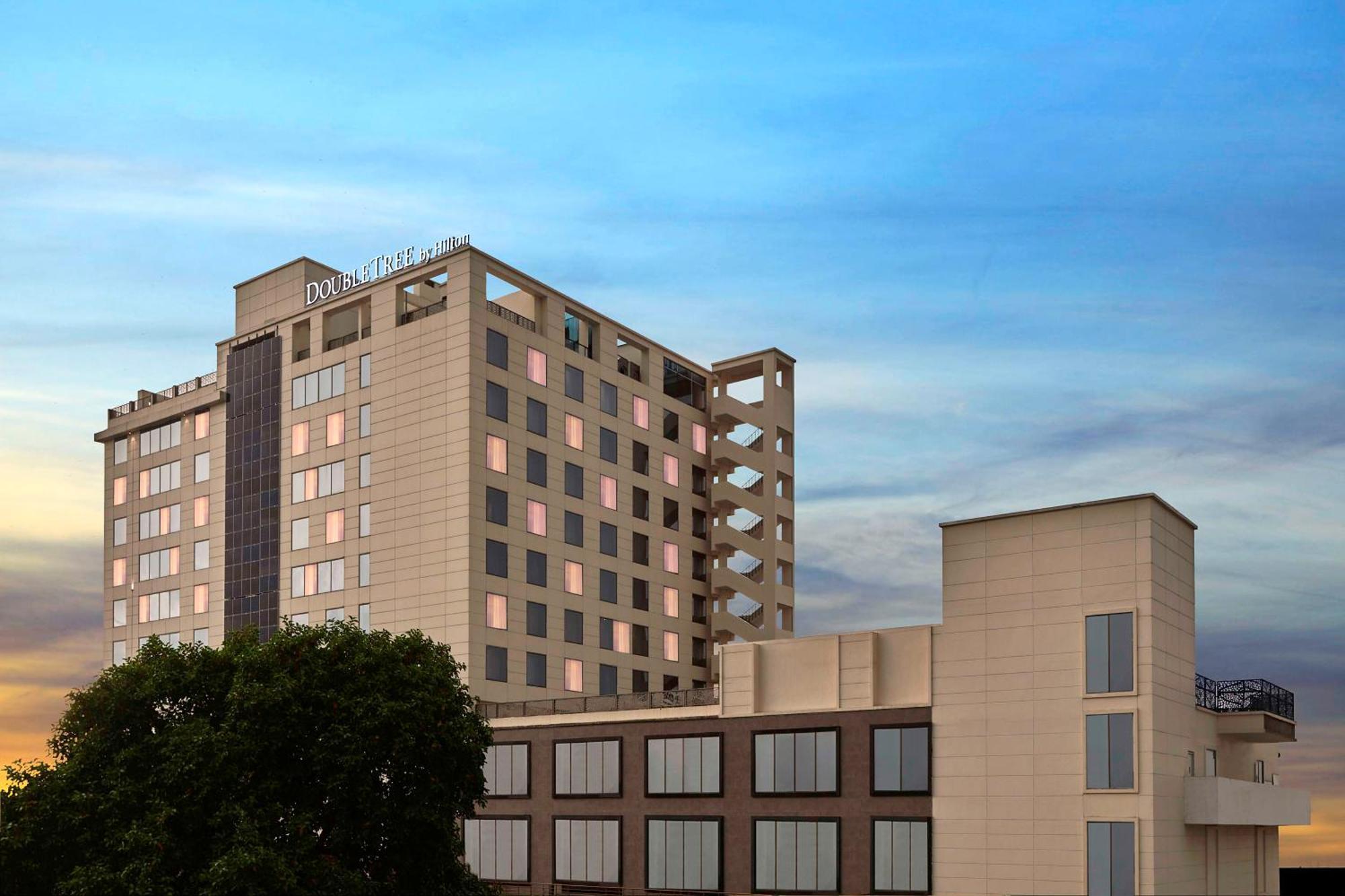 Doubletree By Hilton 瓦拉纳西 外观 照片