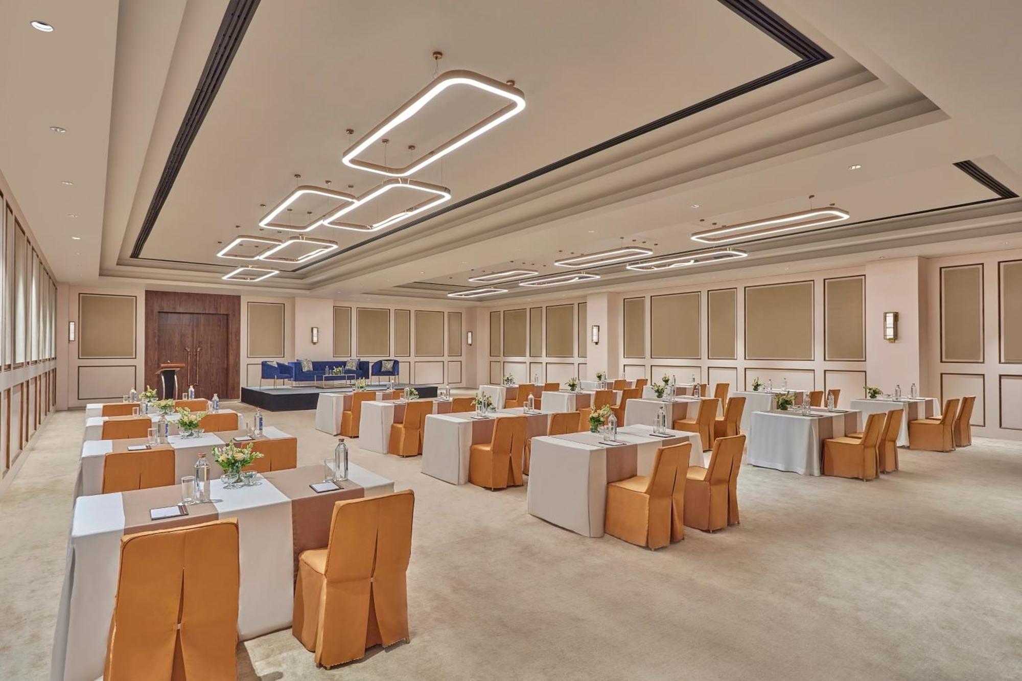Doubletree By Hilton 瓦拉纳西 外观 照片